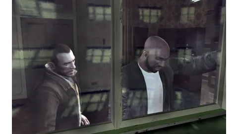 Niko and Dwayne looking at the city.