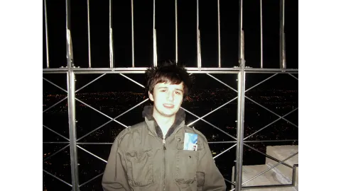 Psy At The Top Of The Empire State Building