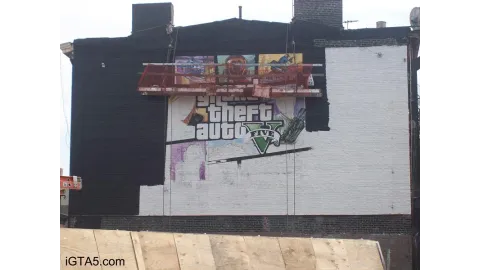 GTA V Cover Art Ad in NYC Being Painted 2