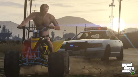 Trevor escapes the sheriffs on a Quad